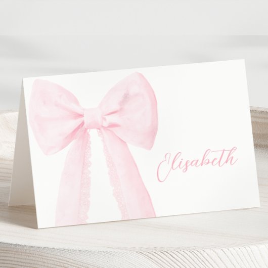 Carte de nom de la table de baptême rose Bow