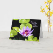 Carte de note avec Lily d'eau violette (Fleur jaune)