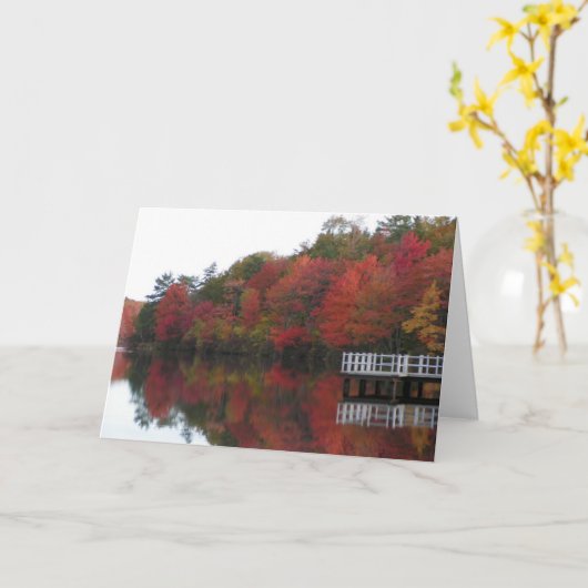 Carte de note vide du feuillage d'automne (Fleur jaune)