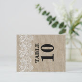 Carte de numéro de table de jute et dentelle rusti (Debout devant)