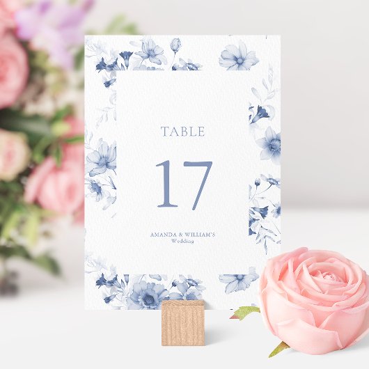 Carte de numéro de table de mariage à fleurs bleue