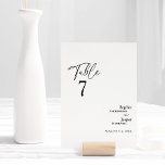 Carte de numéro de table de Mariage classique mode<br><div class="desc">Cette carte de numéro de table mariage classique moderne est parfaite pour votre mariage moderne et élégant. Ce design comprend une calligraphie simple en noir sur un arrière - plan blanc clair neutre pour correspondre à votre mariage traditionnel classique ou à votre mariage boho minimaliste au printemps, en été, en...</div>