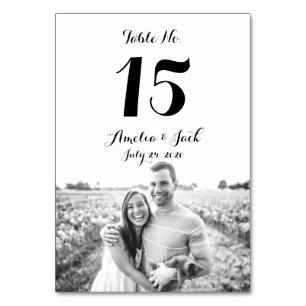 Carte de numéro de table de mariage en typographie