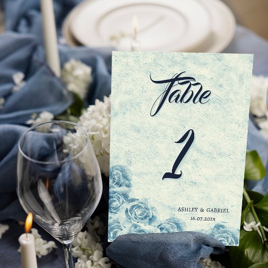 Carte de numéro de table de mariage florale bleue
