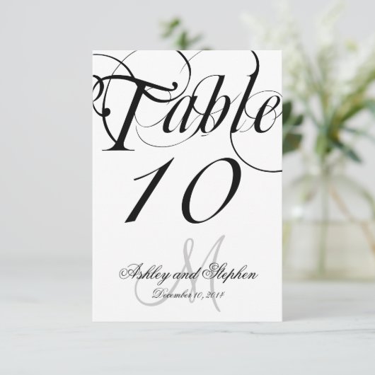 Carte de numéro de table de mariage monochrome mon (Debout devant)