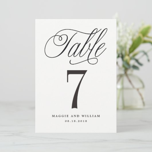 Carte de numéro de table de script élégant (Debout devant)