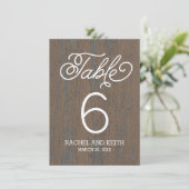 Carte de numéro de table en écorce rustique (Debout devant)