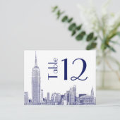 Carte de numéro de table gravée 01 NYC Skyline Ble (Debout devant)