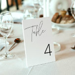 Carte de numéro de table moderne minimaliste HARLO<br><div class="desc">Harlow Collection - un mélange parfait de sophistication propre et de modernité. Il est conçu avec une police de caractères moderne qui respire le style et l'élégance. Chaque produit de la collection est soigneusement conçu pour présenter un look à la fois intemporel et tendance.</div>