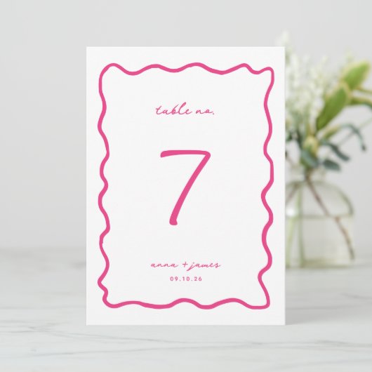 Carte de numéro de table Whimsical Pink Mariage (Debout devant)