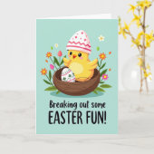 Carte de Pâques adorable poussin de printemps (Fleur jaune)