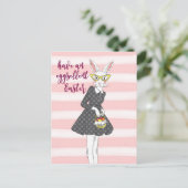 carte de Pâques ont une carte de Pâques eggsellent (Debout devant)