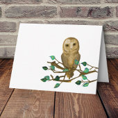 Carte de petit hibou, branche d'arbre vert feuillu