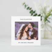 Carte de photo de mariage heureux à la machine à é (Debout devant)