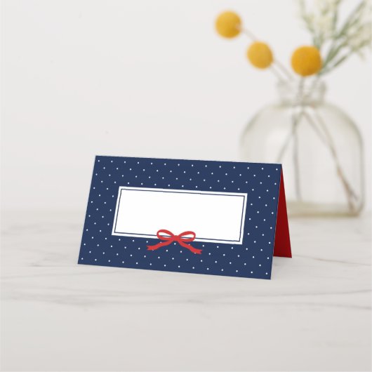 Carte De Placement Chic Polka bleu moderne avec ruban rouge (Devant)