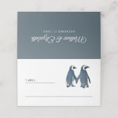 Carte De Placement Cute romantique Couple Penguin Mariage (Extérieur déplié)
