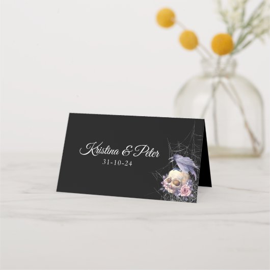 Carte De Placement Élégant noir violet gothique Mariage crâne floral (Dos)
