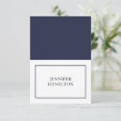 Carte de Placement Élégante Bleu Marine (Debout devant)