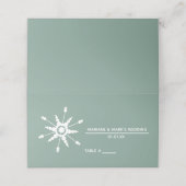 Carte De Placement Flammes de neige Dot Moderne Mariage d'hiver Vert (Extérieur déplié)