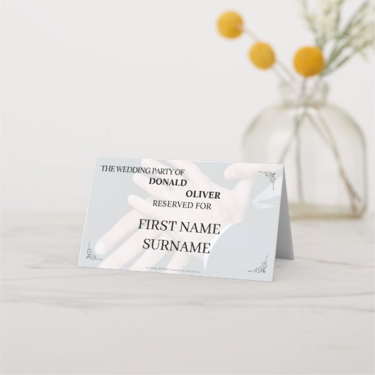 Carte De Placement Mains d'un couple de Mariages gais avec anneaux (Devant)