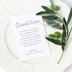 Carte De Placement Mariage Élégant Calligraphie Grise Cœur