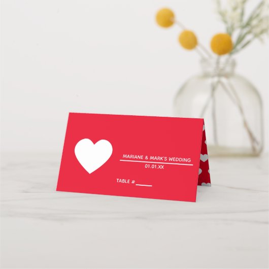 Carte De Placement Mariage rouge romantique Logo Motif de coeur (Devant)