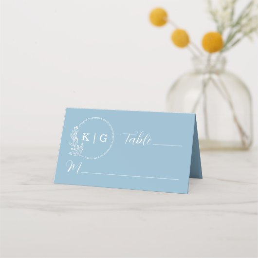 Carte De Placement Monogramme de mariage élégant bleu foncé plié (Devant)