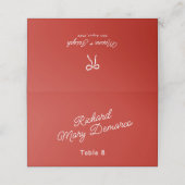 Carte De Placement Nom de l'invité de mariage rétro rouge et blanc (Extérieur déplié)