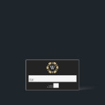 Carte De Placement Parties scintillant d'or Monogram Poker Chip Casin<br><div class="desc">Célébrez dans le style avec ces cartes mariages design et très tendance. Le design est facile à personnaliser avec votre libellé d'événement spécial et vos invités seront ravis quand ils verront ces cartes de lieux fabuleuses. Les éléments mariages correspondants se trouvent dans la collection.</div>