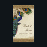 Carte De Placement Peacock & Feathers Vintage Gold Look Damask Swirl<br><div class="desc">SÉLECTION DE PAPIER : Ceci est montré sur "papier de base", un autre grand choix serait "perle" qui est une surface blanche et brillante perle. Il serait aussi beau sur le lin, le feutre ou l'un des autres choix. PALETTE DE COULEUR : or métallique, tan, crème bleu royal, vert et...</div>