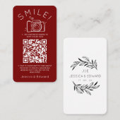 Carte De Placement Photos mémorables Qr Code Rouge Chic Mariage moder (Devant / Derrière)