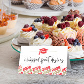 Carte De Placement Red & Gold Graduation Cap Plier Étiquette, nourrit