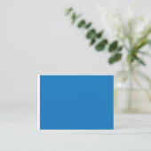 Carte De Placement un arrière - plan bleu avec un (Debout devant)