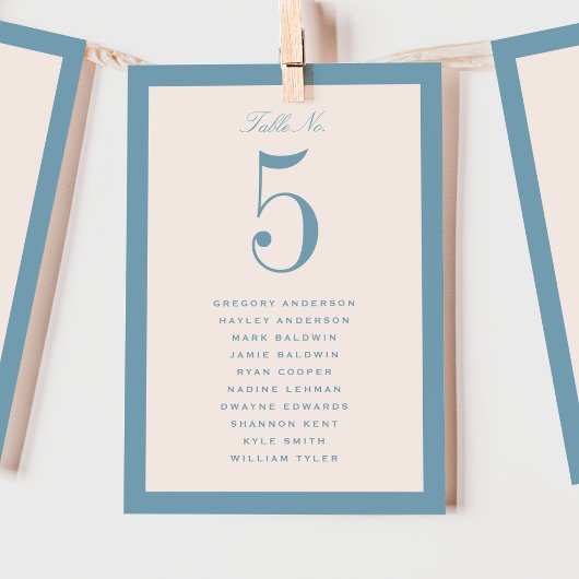 Carte de plan de table de mariage bleu poussiéreux