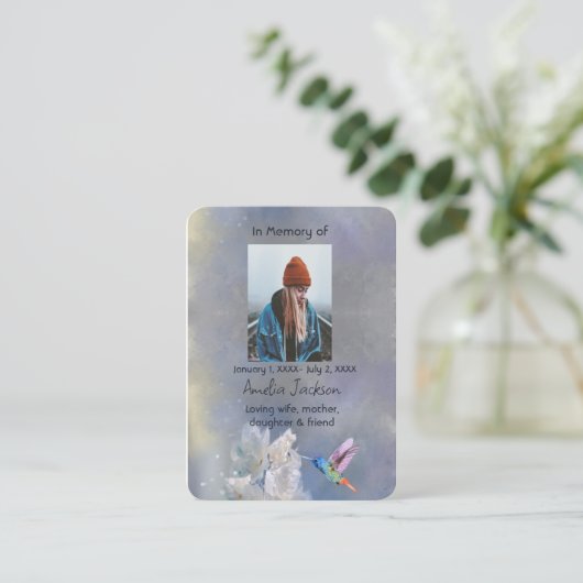 Carte de prière commémorative Fleurs blanches coli (Debout devant)