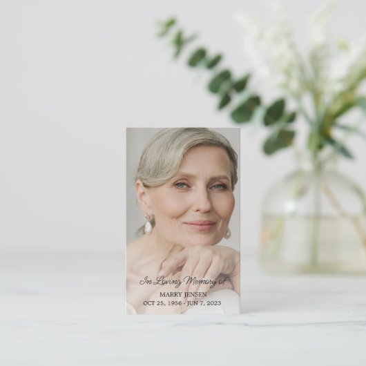 Carte de prière commémorative simple (Debout devant)