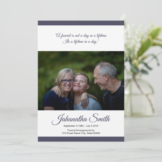 Carte de prière funéraire imprimable (Debout devant)