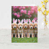 Carte de printemps avec un chiot mignon (Fleur jaune)