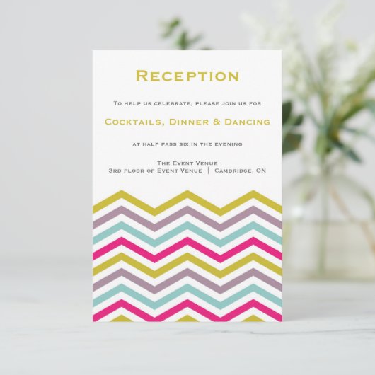 Carte de réception Motif Retro Chevron colorée (Debout devant)