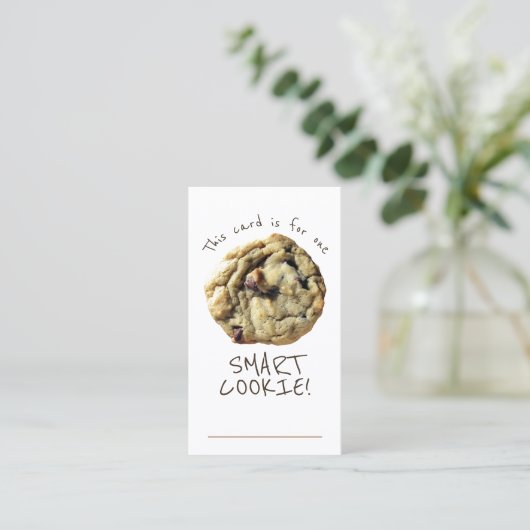 Carte de récompense Smart Cookie Teacher (Debout devant)