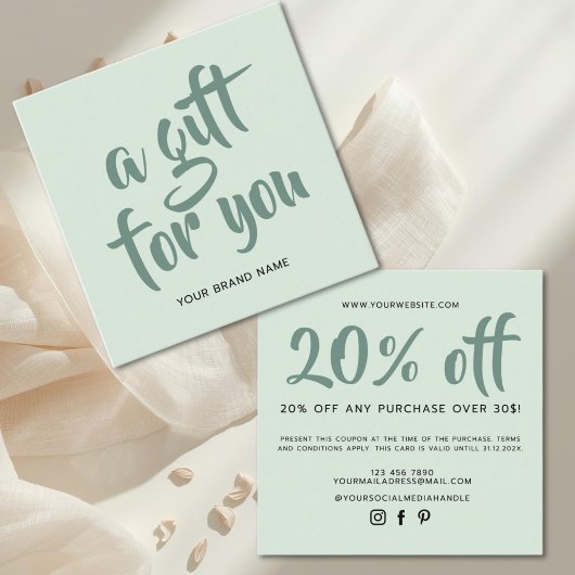 Carte de réduction de coupon de script vert clair