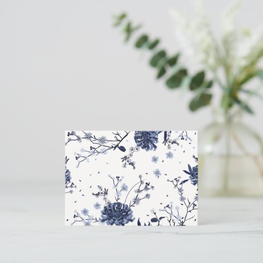 Carte De Réduction Fleurs bleues (Debout devant)