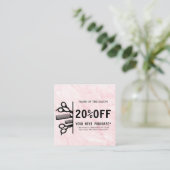 Carte De Réduction Salon de beauté en marbre rose (Debout devant)