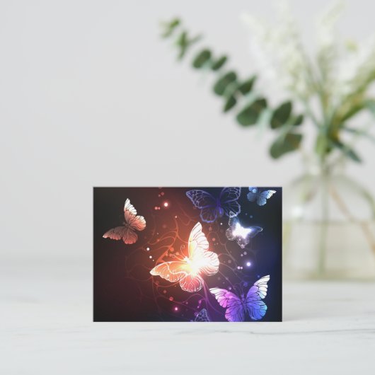 Carte De Référencement Clowing Night Butterflies (Debout devant)