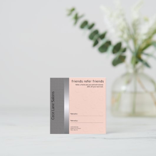 Carte De Référencement Feminine & Chic | Pêche et gris (Debout devant)