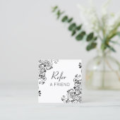 Carte De Référencement Rois de fleurs noires et blanches Référez un ami (Debout devant)