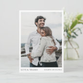 Carte de remerciement de mariage simple avec photo (Debout devant)