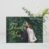Carte de remerciement photo typographique élégante (Debout devant)