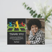 Carte de remerciement pour anniversaire de trampol (Debout devant)