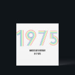 Carte De Remerciements 1975 Retro Vintage Rainbow Numeral 50th Birthday<br><div class="desc">. : 1975 . : Retro Styling . : Conception de coordination disponible . : Autres années disponibles . : Idéal pour un anniversaire</div>